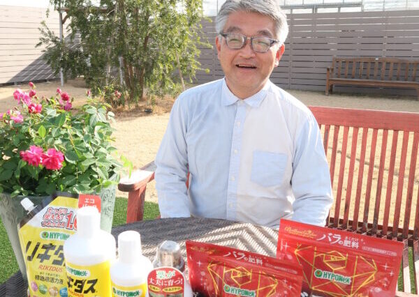 ローズソムリエ小山内さんの“手をかける喜び、育てる楽しさ”【前編】～植物との出会いから京阪園芸へ～