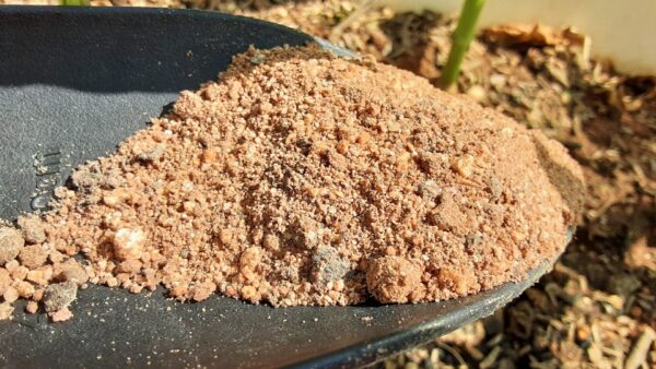 緩効性肥料とは|仕組み・種類・使い方を初心者向けに解説